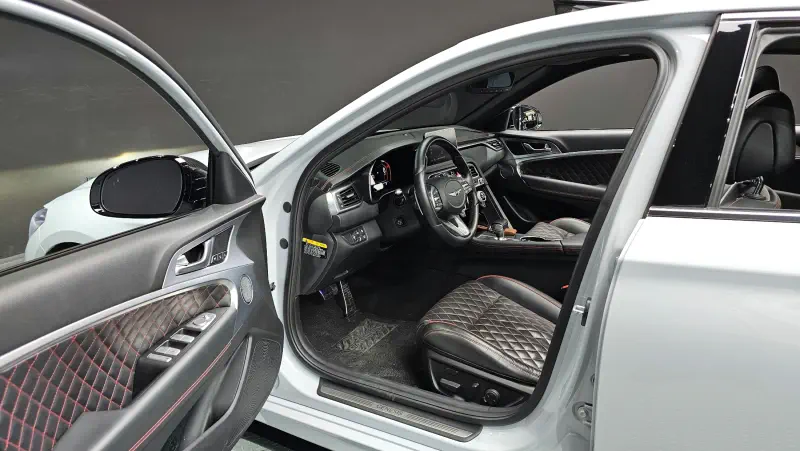 Genesis G70
