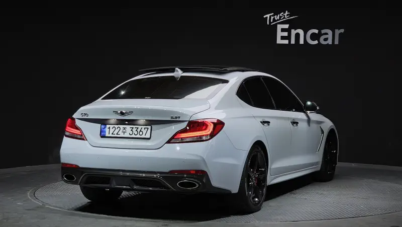 Genesis G70