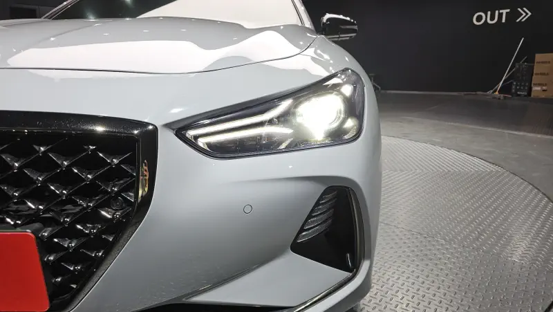 Genesis G70