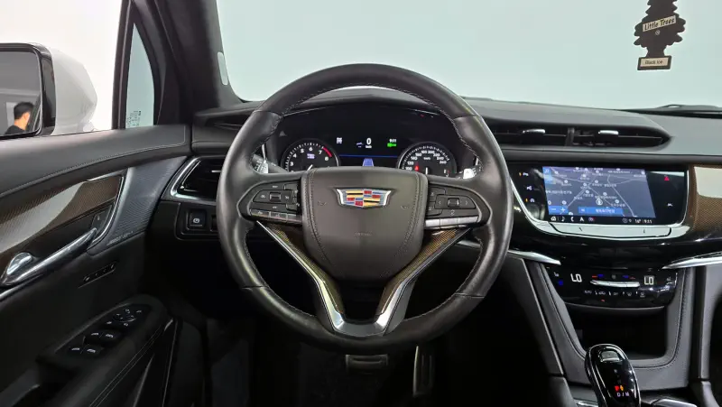 Cadillac XT6