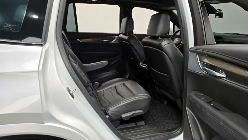 Cadillac XT6