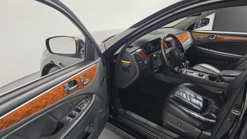 Hyundai Equus
