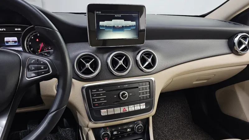 Mercedes-Benz GLA-Class