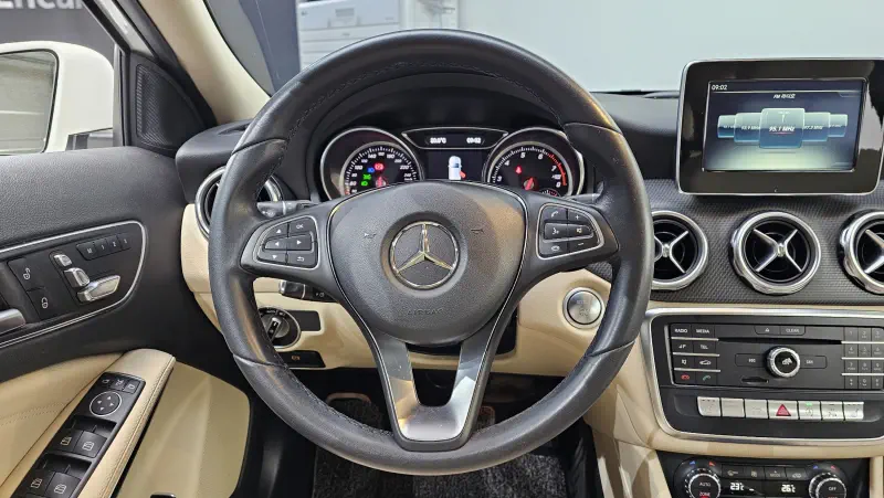 Mercedes-Benz GLA-Class