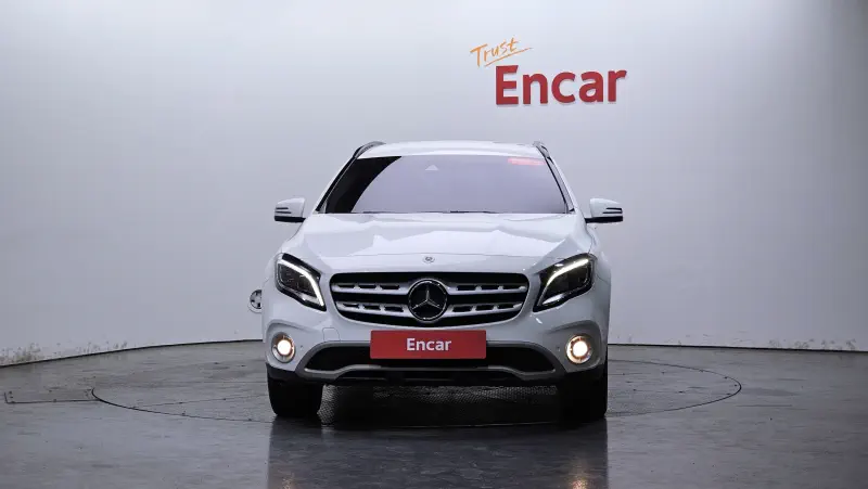 Mercedes-Benz GLA-Class