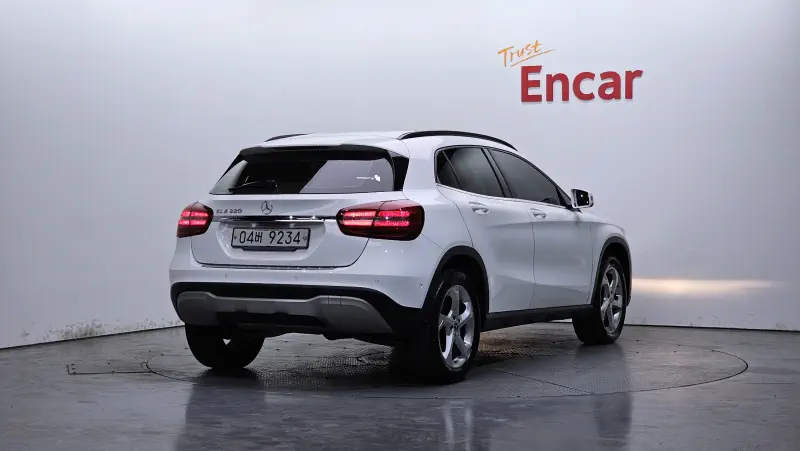 Mercedes-Benz GLA-Class