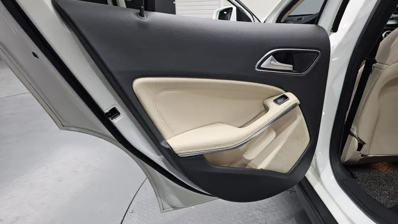 Mercedes-Benz GLA-Class