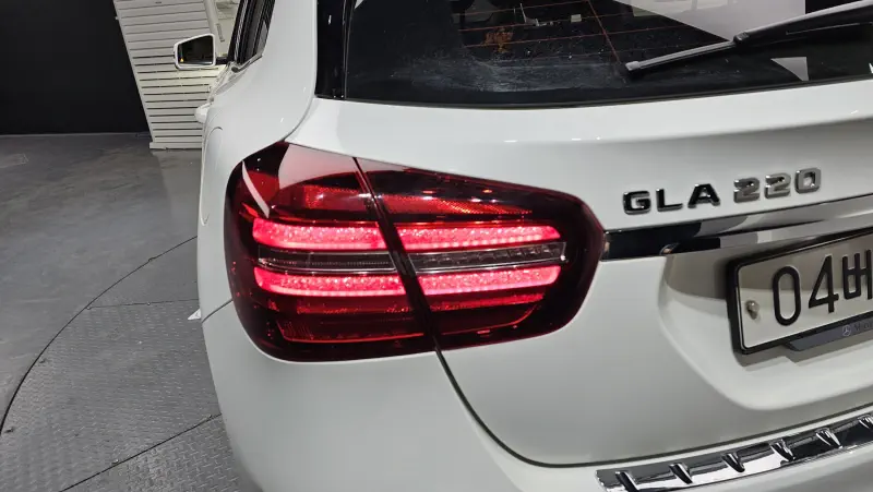 Mercedes-Benz GLA-Class