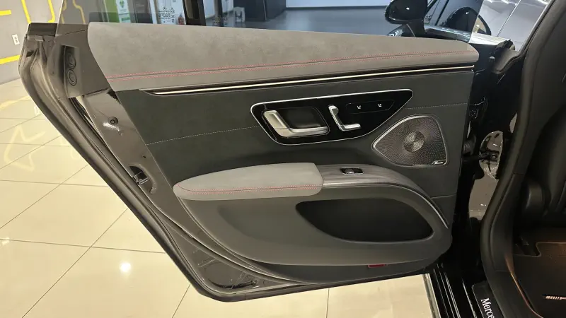 Mercedes-Benz EQS