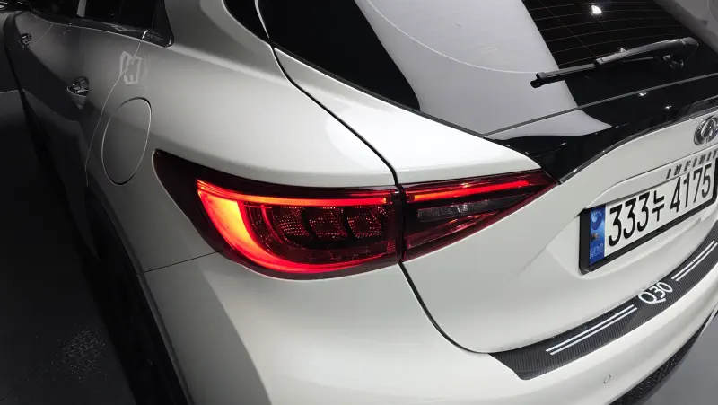 Infiniti Q30