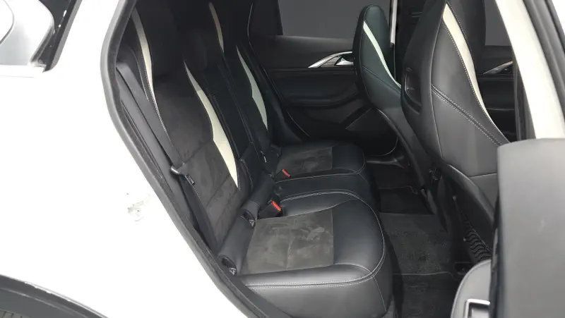 Infiniti Q30