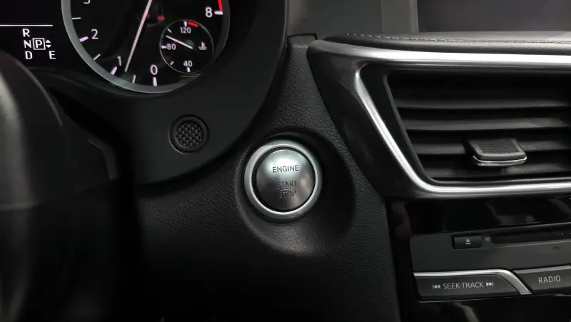 Infiniti Q30