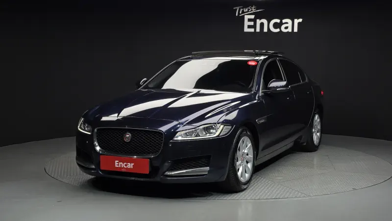 Jaguar XF