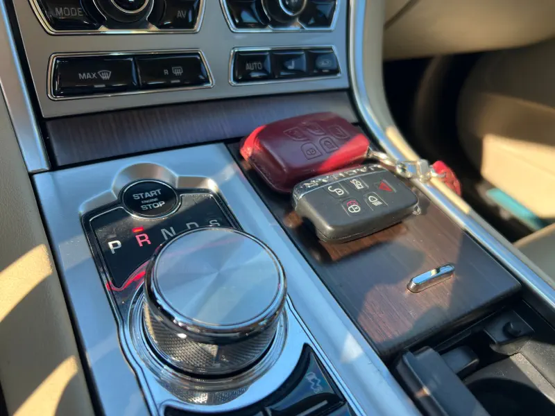 Jaguar XF