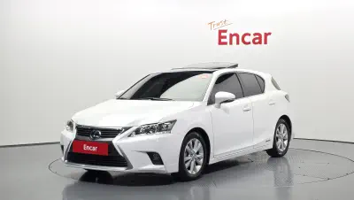 Lexus CT200h