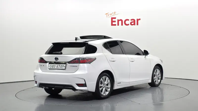 Lexus CT200h