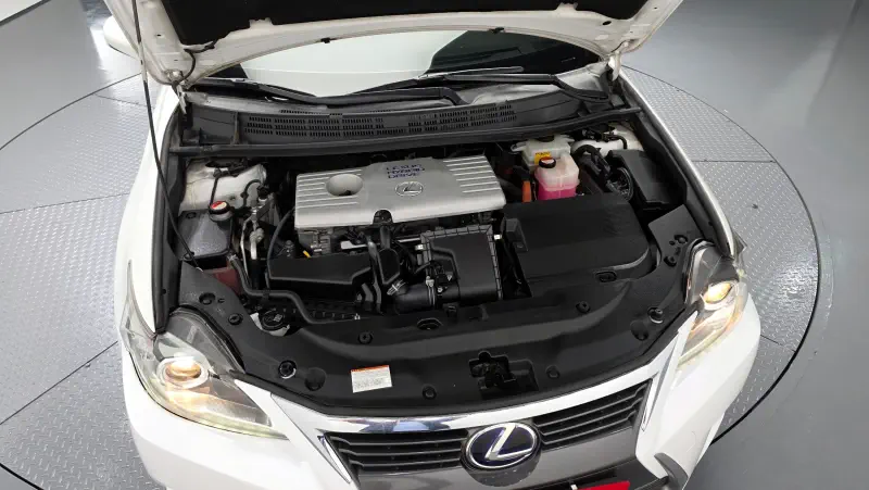 Lexus CT200h