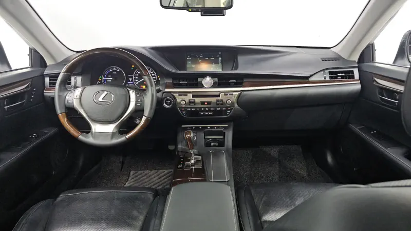Lexus ES300h