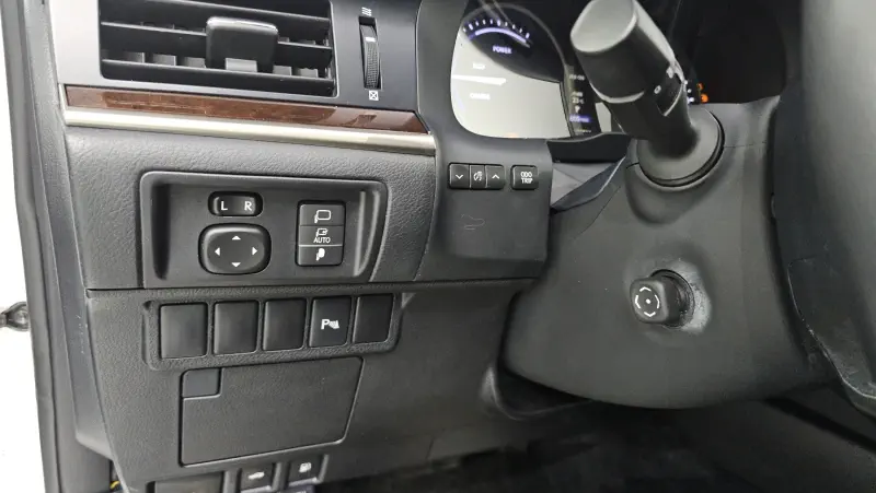 Lexus ES300h