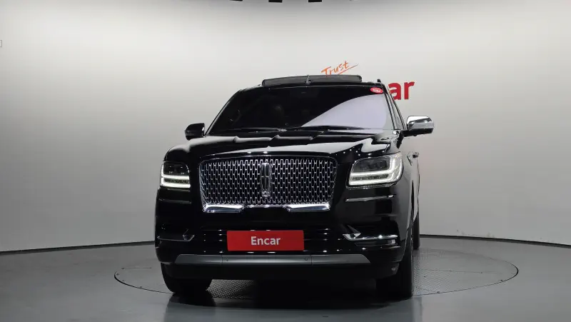 Lincoln Navigator