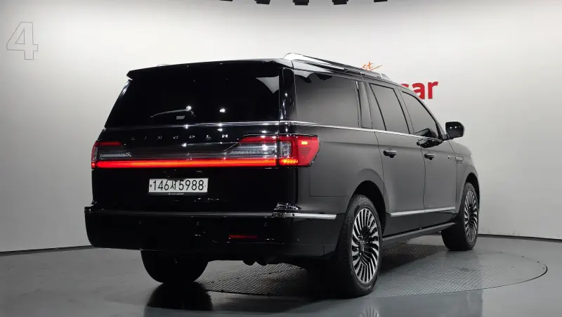 Lincoln Navigator
