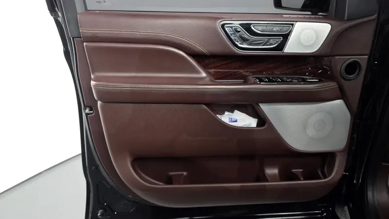 Lincoln Navigator