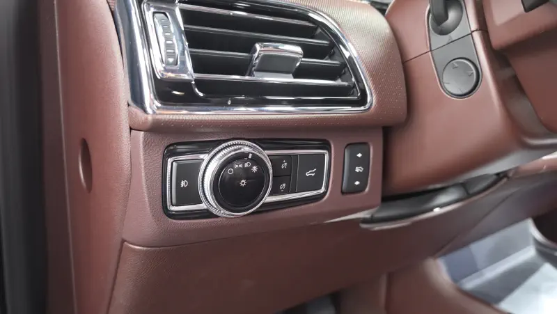 Lincoln Navigator