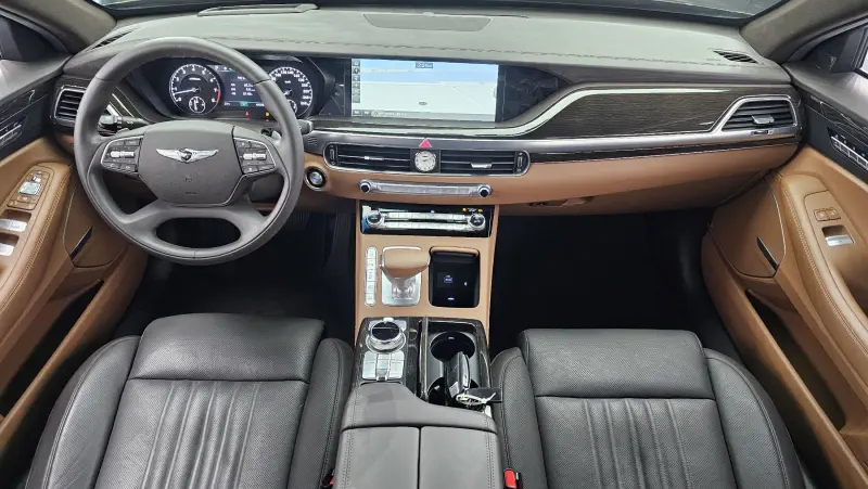 Genesis G90