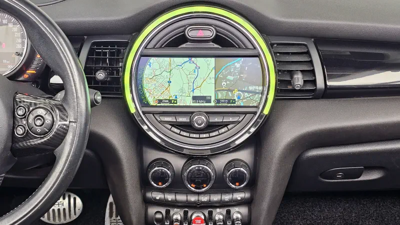 MINI Cabrio