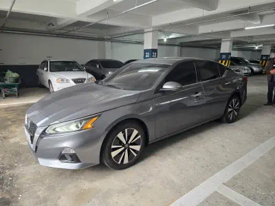 Nissan Altima