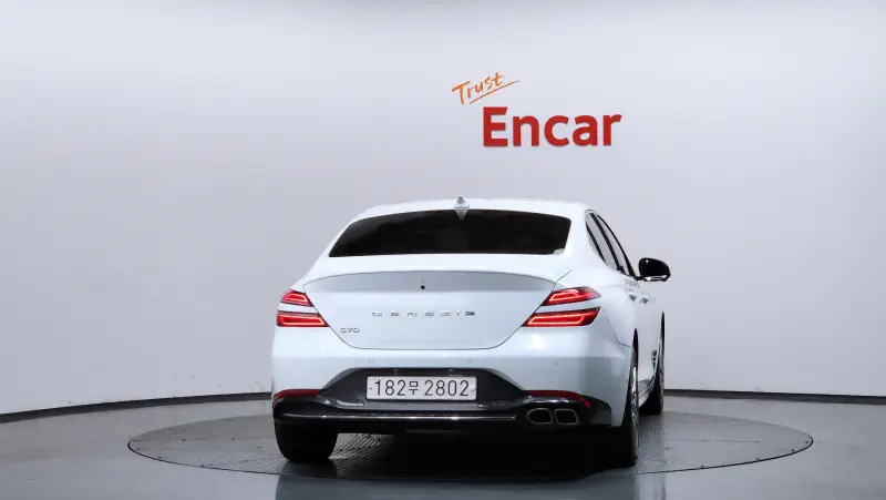 Genesis G70