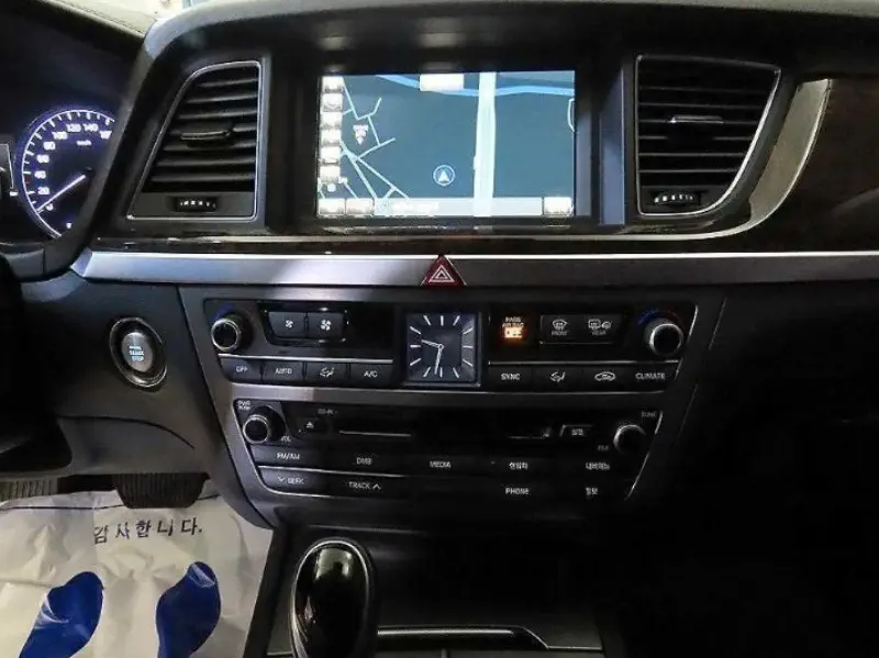 Hyundai Genesis
