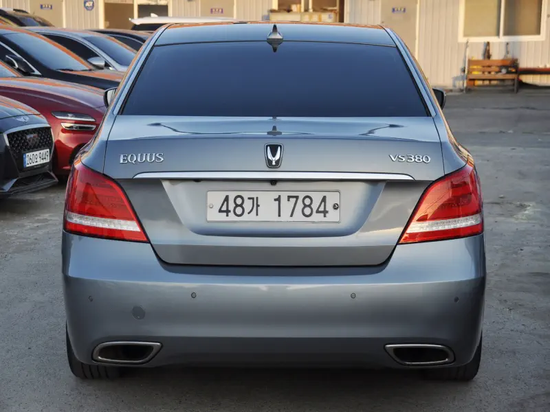 Hyundai Equus