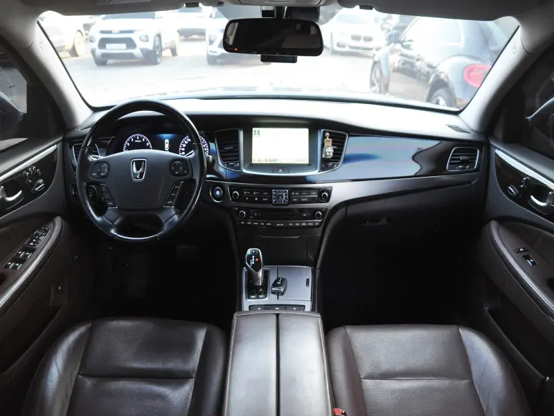 Hyundai Equus