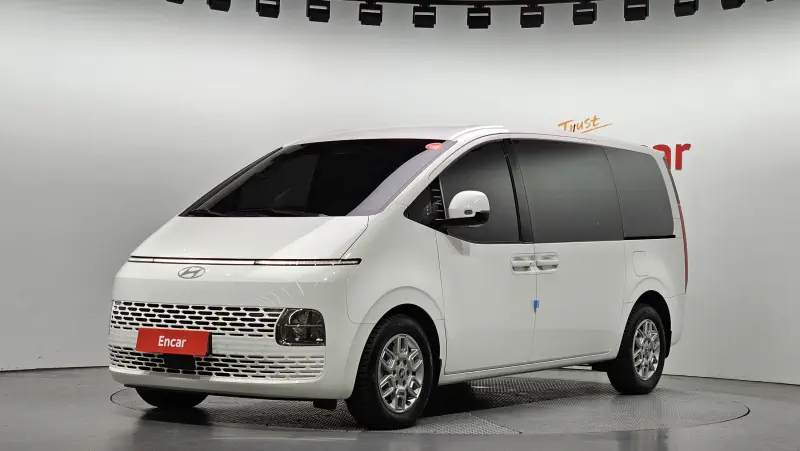 Hyundai Staria