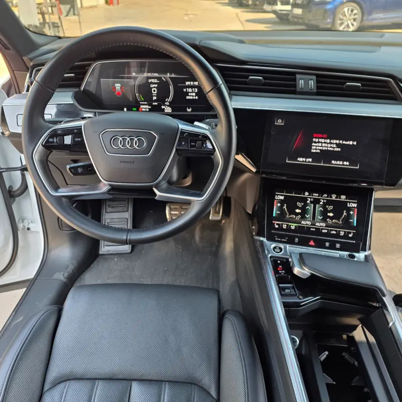 Audi e-tron