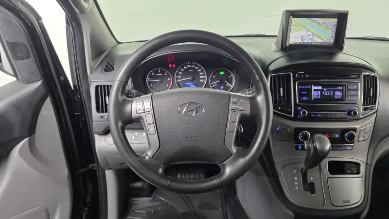 Hyundai Grand Starex