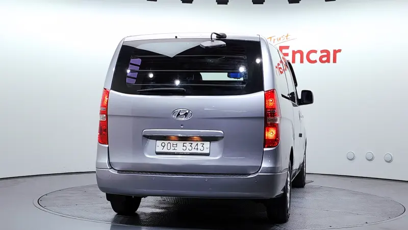 Hyundai Grand Starex