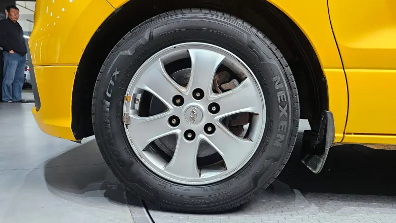 Hyundai Grand Starex