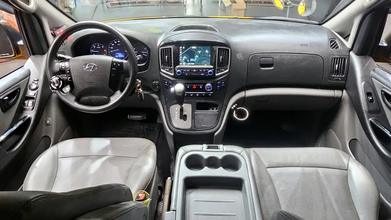 Hyundai Grand Starex