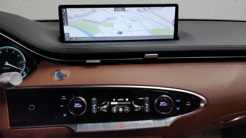 Genesis GV70