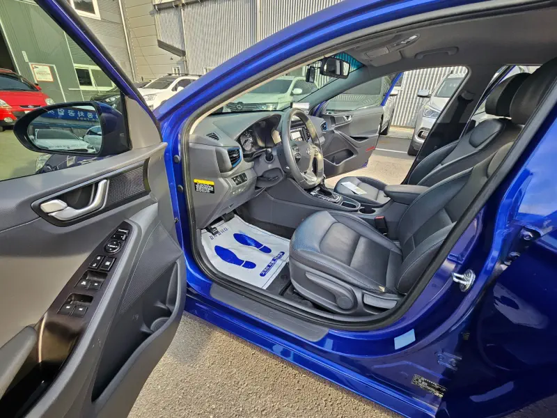 Hyundai Ioniq