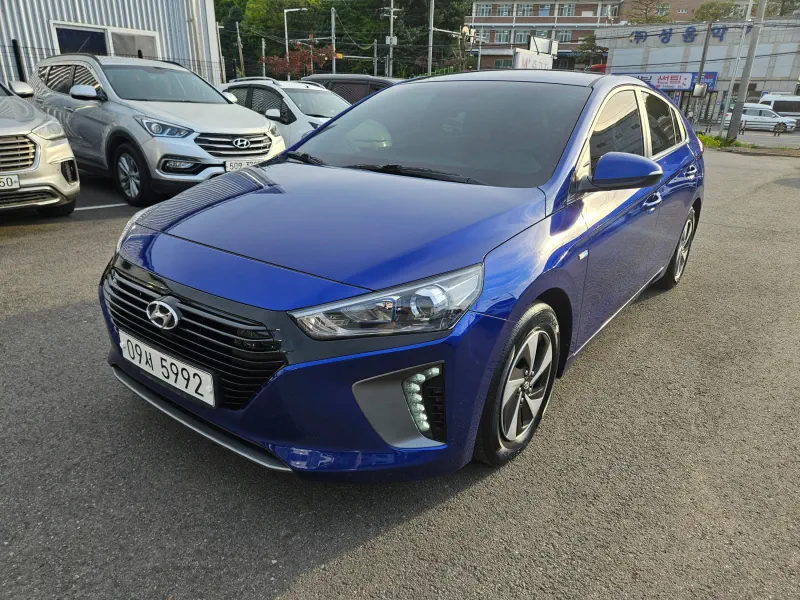 Hyundai Ioniq