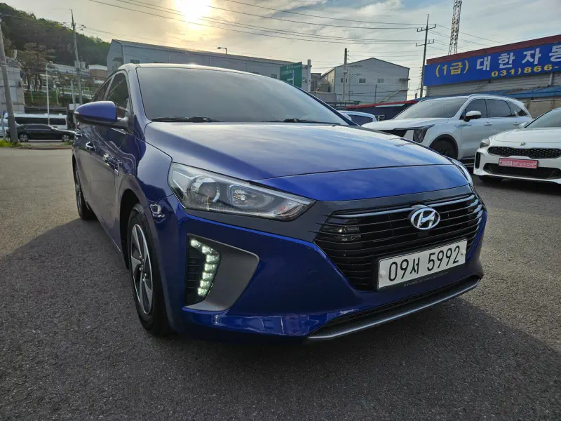 Hyundai Ioniq