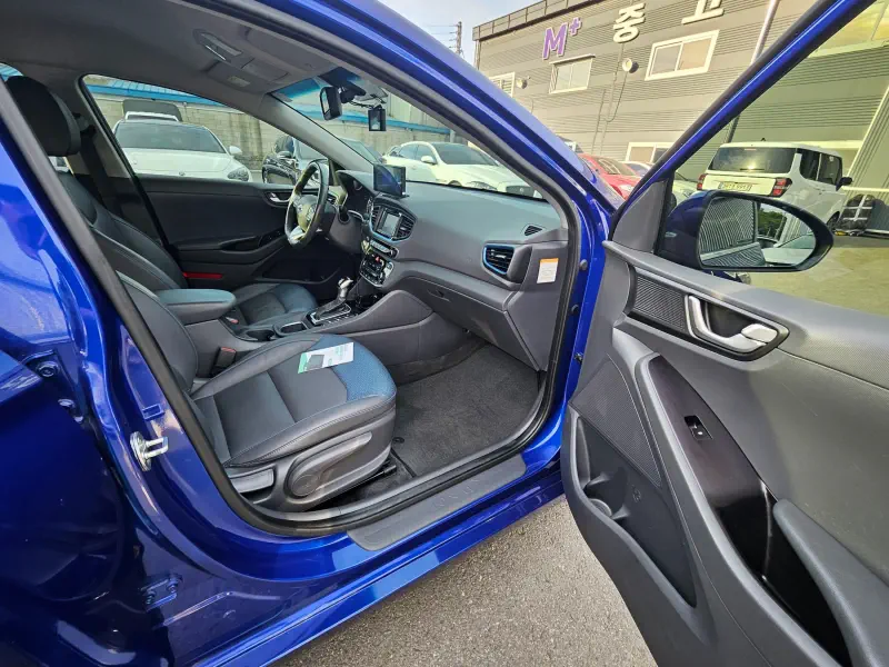 Hyundai Ioniq