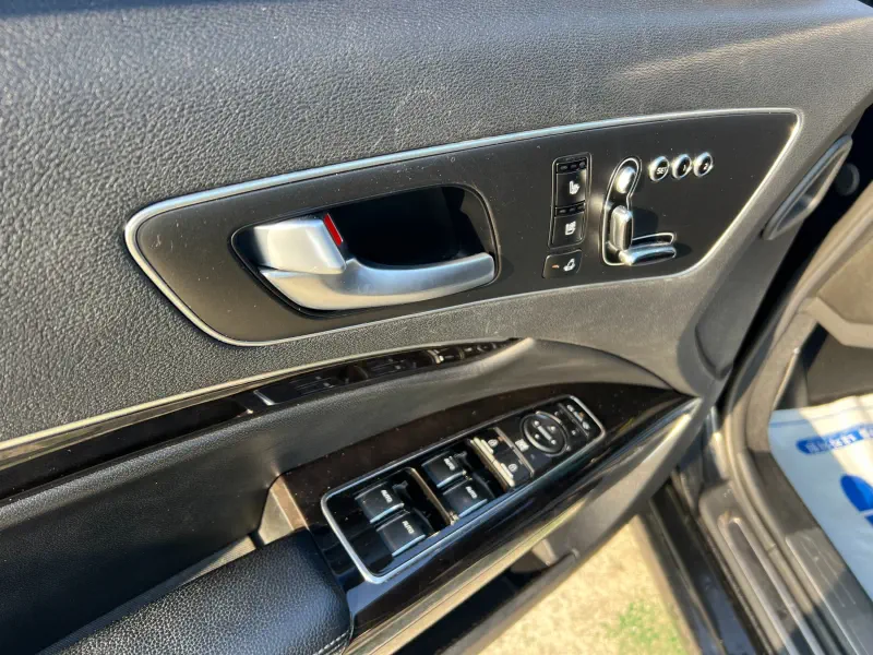 Kia K9