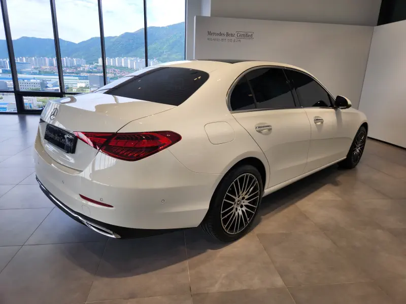Mercedes-Benz C-Class