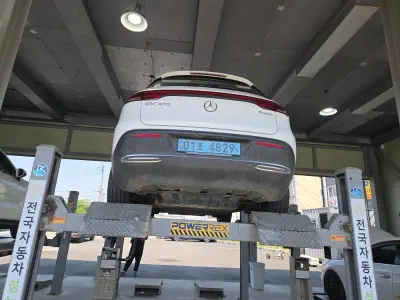 Mercedes-Benz EQC