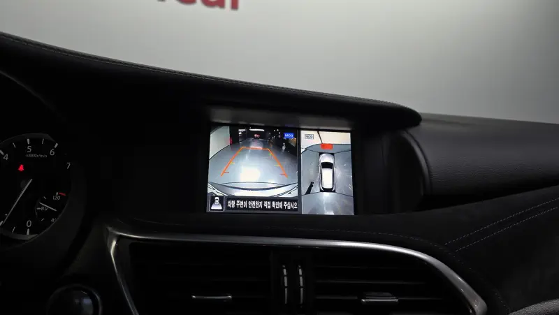 Infiniti Q30