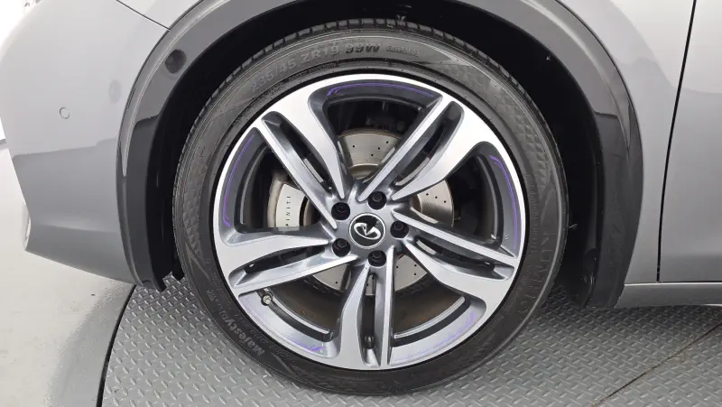 Infiniti Q30